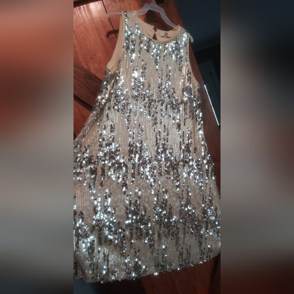 Dress - Picture 3 of 3